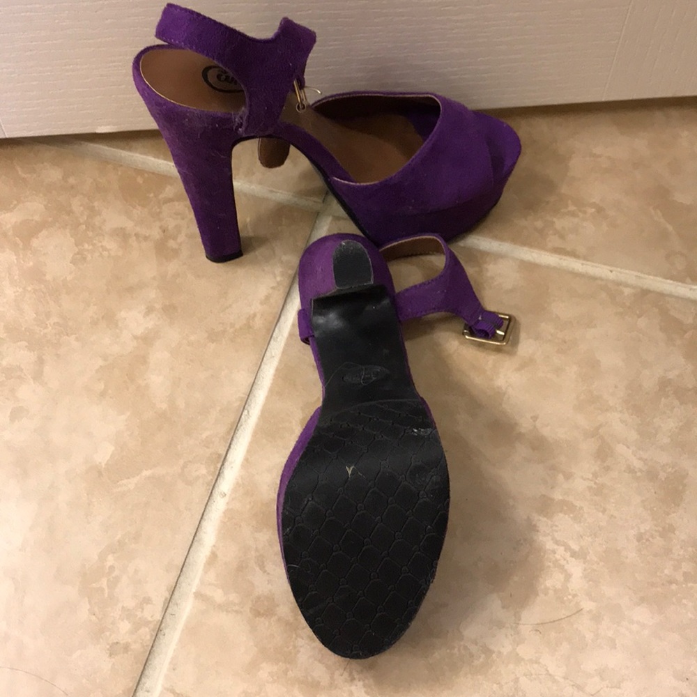 High heels - Picture 3 of 4